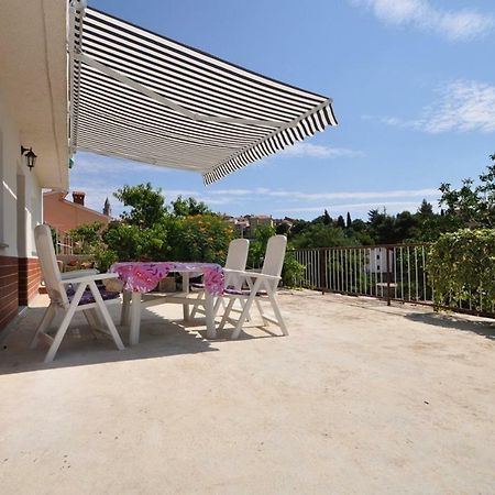 Apartment In Vrbnik/Insel Krk 36796 Екстериор снимка