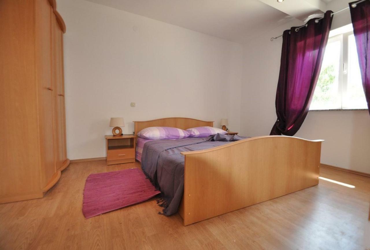 Apartment In Vrbnik/Insel Krk 36796 Екстериор снимка