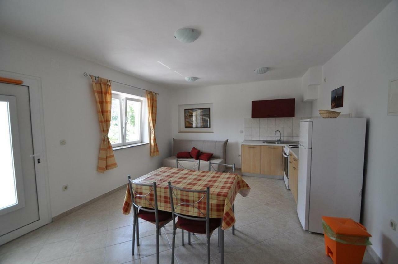Apartment In Vrbnik/Insel Krk 36796 Екстериор снимка