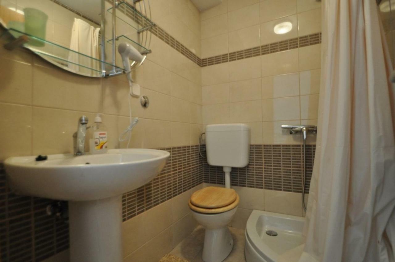 Apartment In Vrbnik/Insel Krk 36796 Екстериор снимка