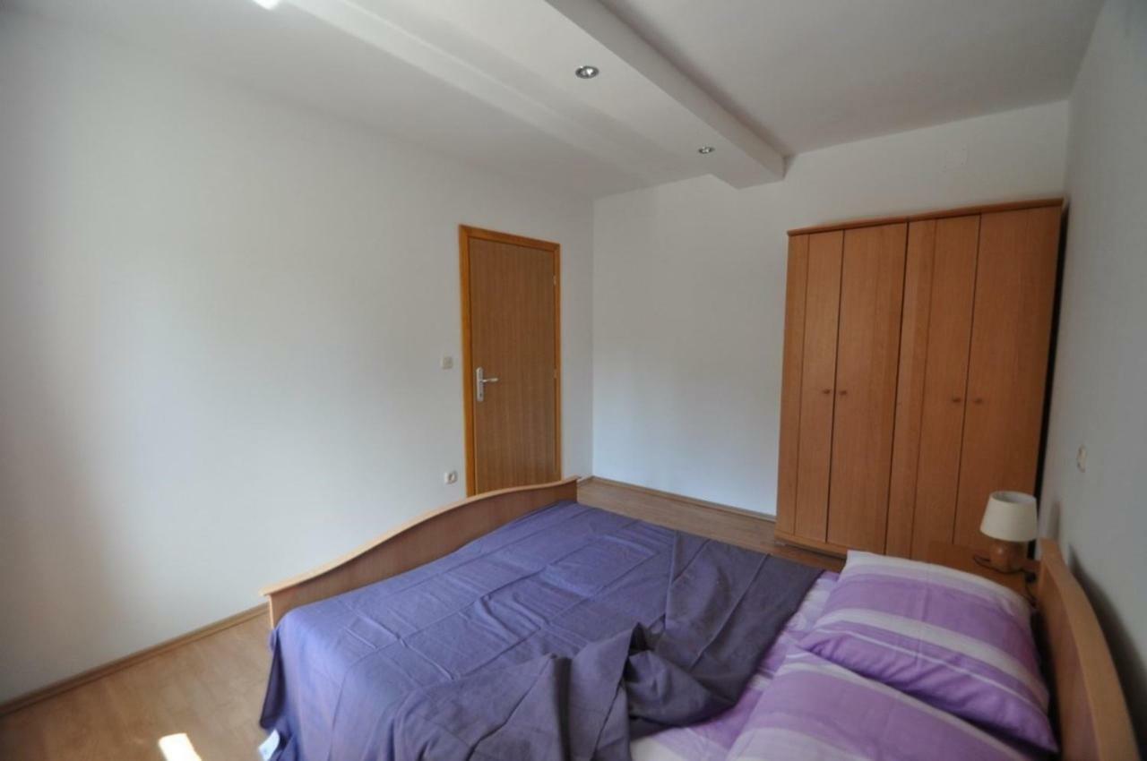 Apartment In Vrbnik/Insel Krk 36796 Екстериор снимка